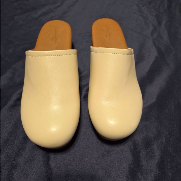 Universal Thread Cream Mules - Picture 7 of 9